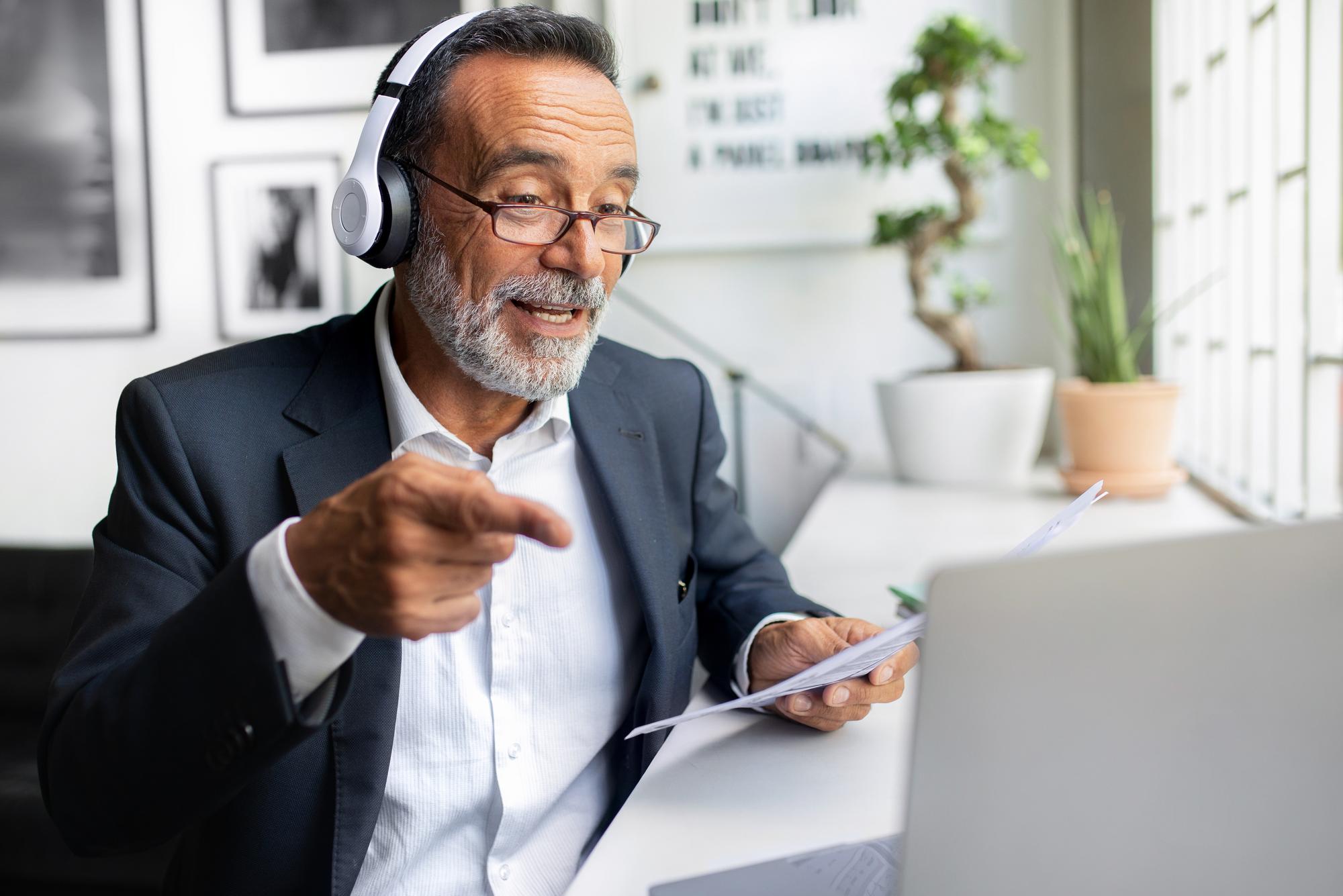 Advisor on a call